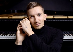 SKIES - Klavierabend mit Nikola Pešić